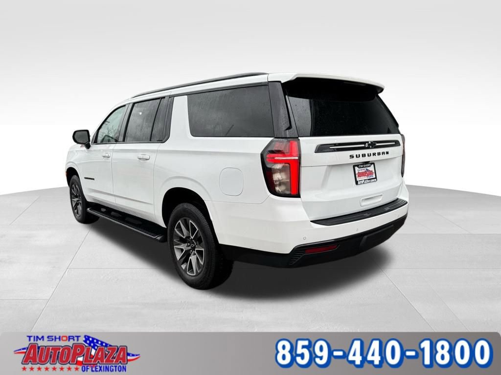Used 2023 Chevrolet Suburban Z71 image 2