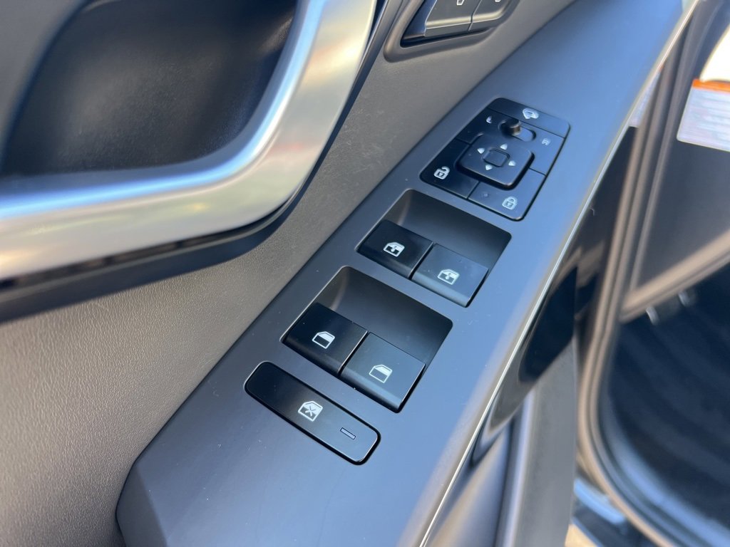Certified 2023 Kia Niro SX Touring image 11