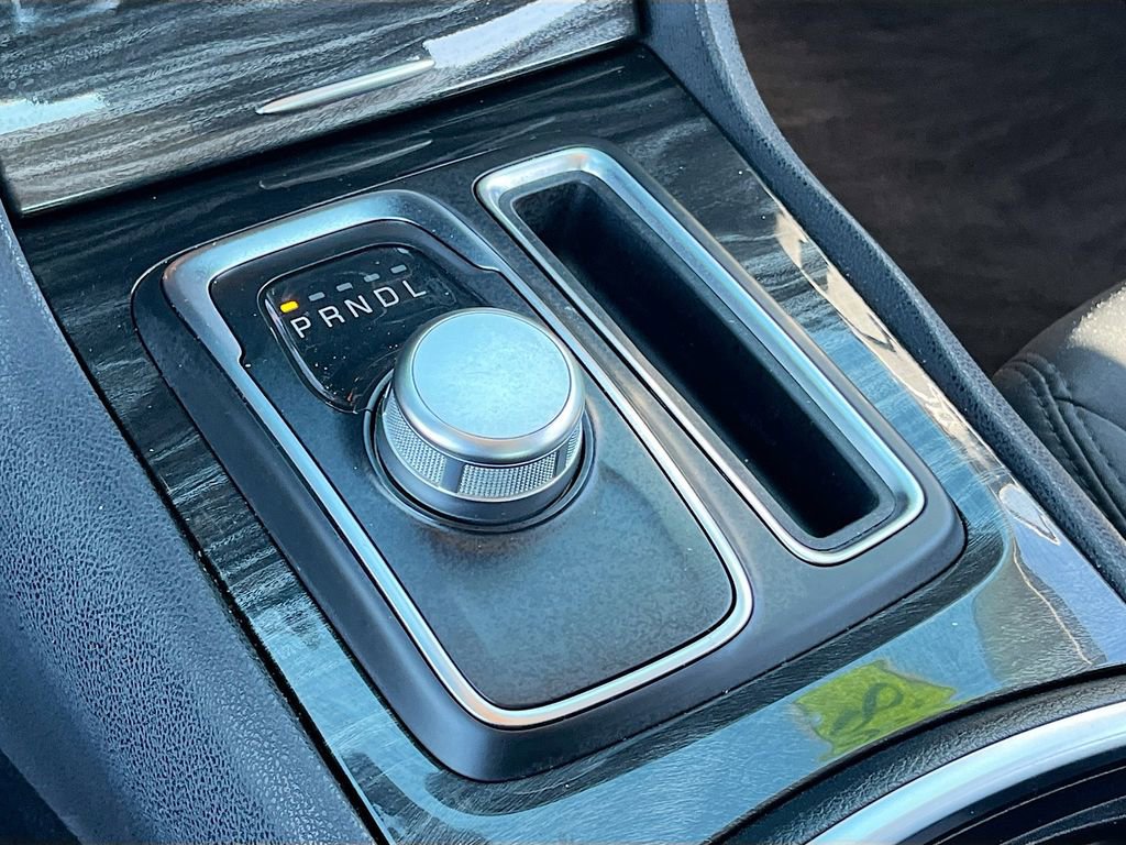 Certified 2018 Chrysler 300 Touring image 16