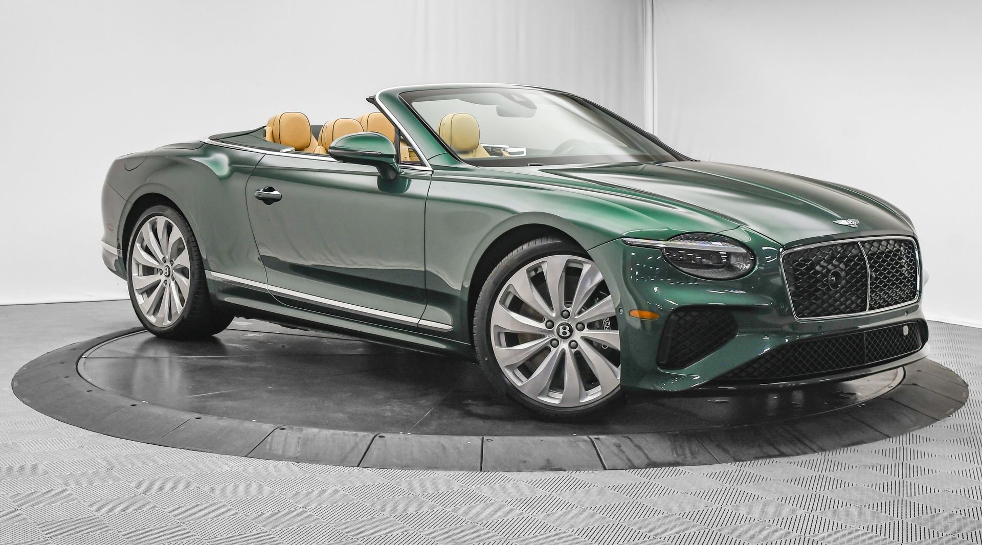New 2026 Bentley Continental GTC AWD/4WD image 1