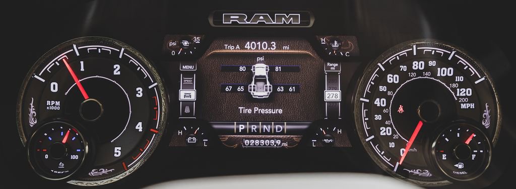 Used 2022 RAM 3500 Limited image 10