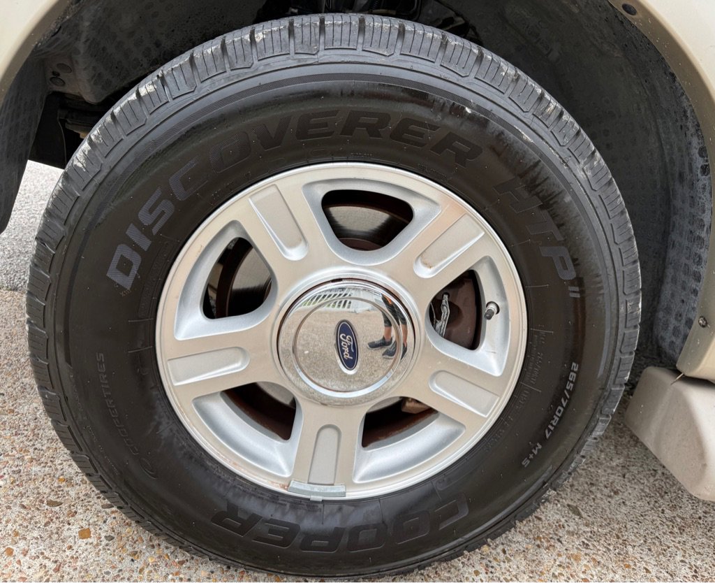 Used 2005 Ford Expedition Eddie Bauer RWD image 24