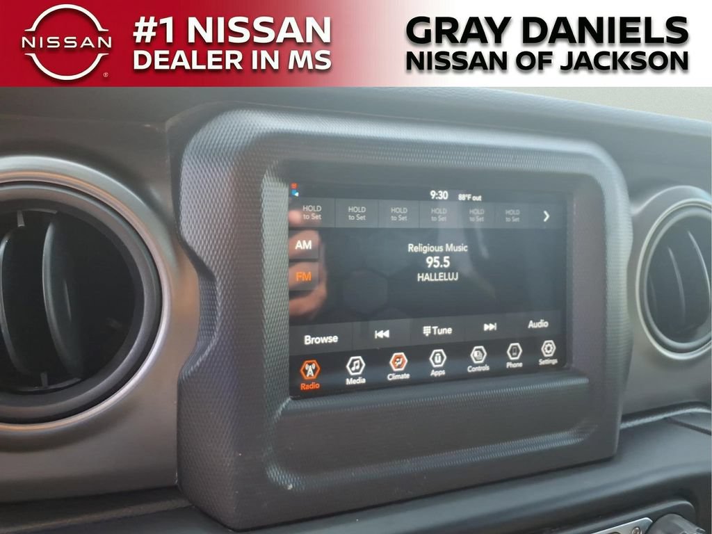 Used 2022 Jeep Wrangler Unlimited Sport AWD/4WD image 17