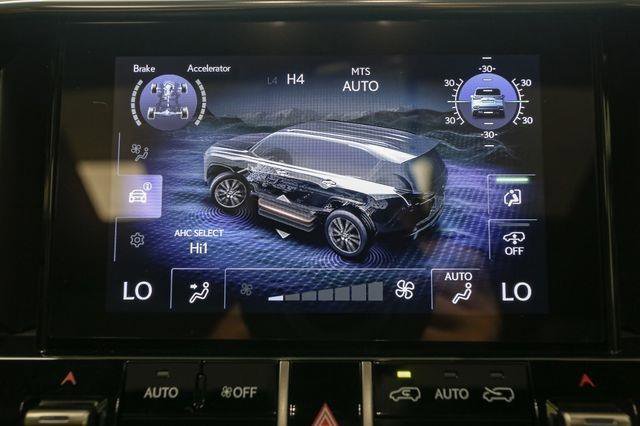 Used 2024 Lexus LX 600 F Sport image 31