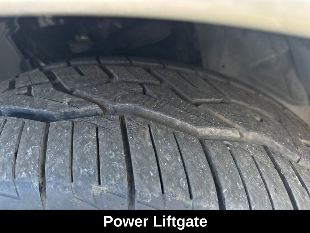 Used 2024 Nissan Armada SL image 12