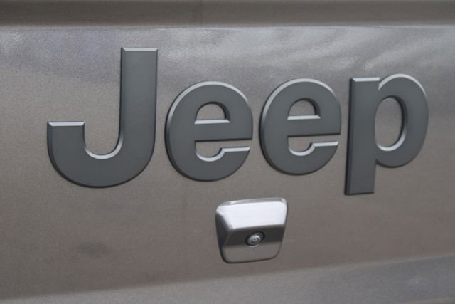 Used 2021 Jeep Gladiator Sport AWD/4WD image 6