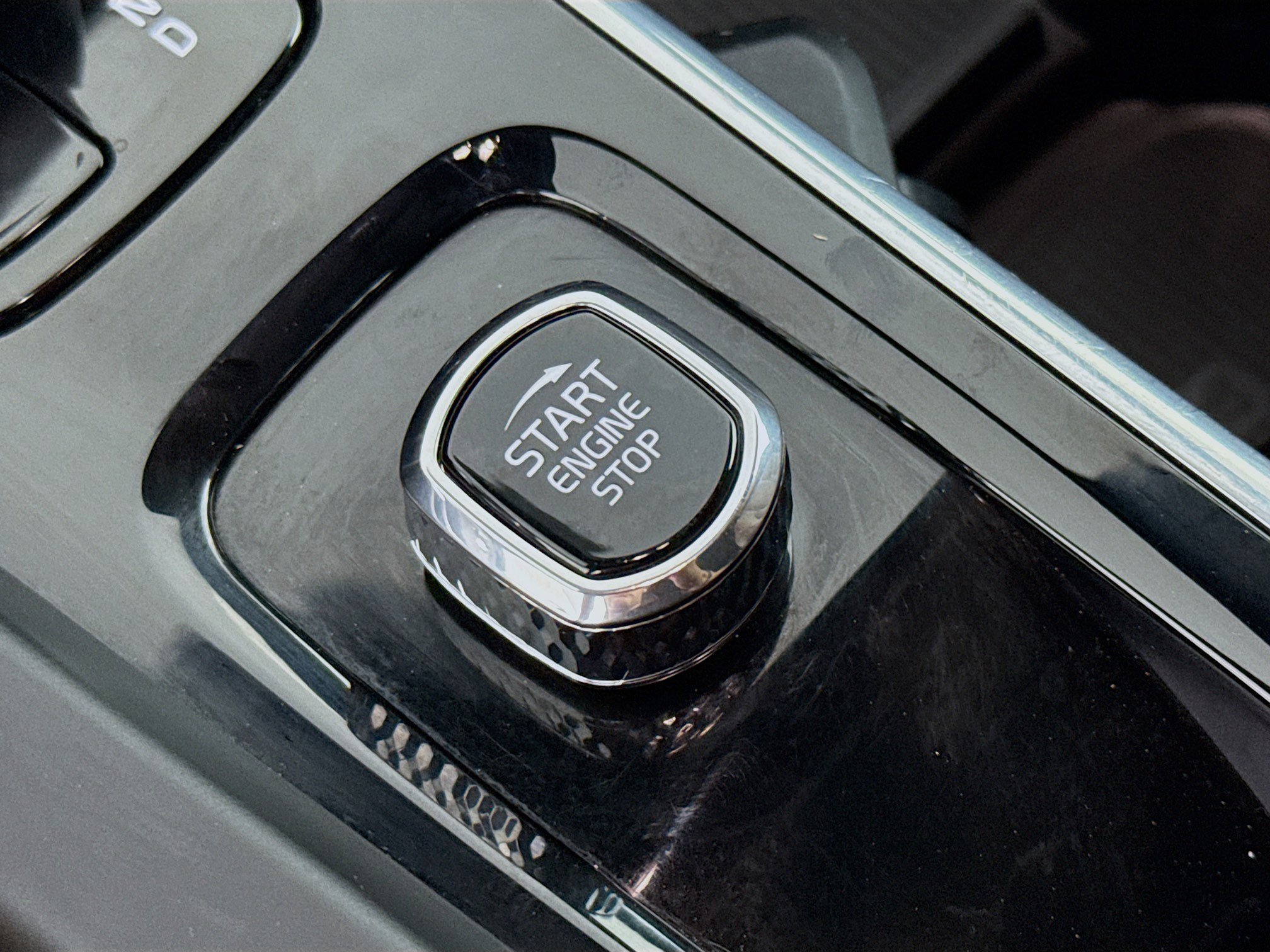 Used 2024 Volvo XC60 B5 Plus image 21