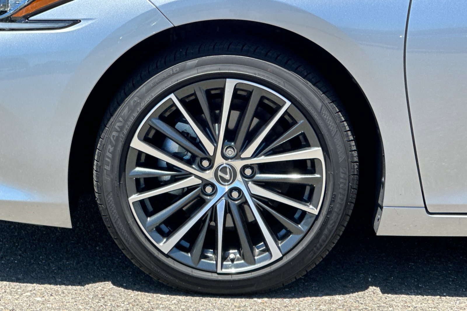 Used 2025 Lexus ES 300h w/ Premium Package FWD image 24