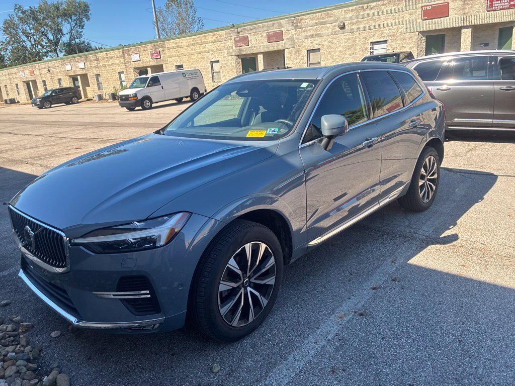 Used 2023 Volvo XC60 B5 Plus AWD/4WD image 10