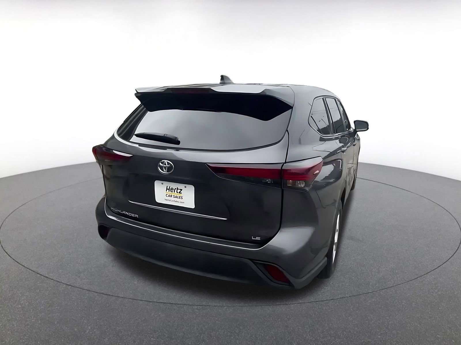 Used 2025 Toyota Highlander LE image 15