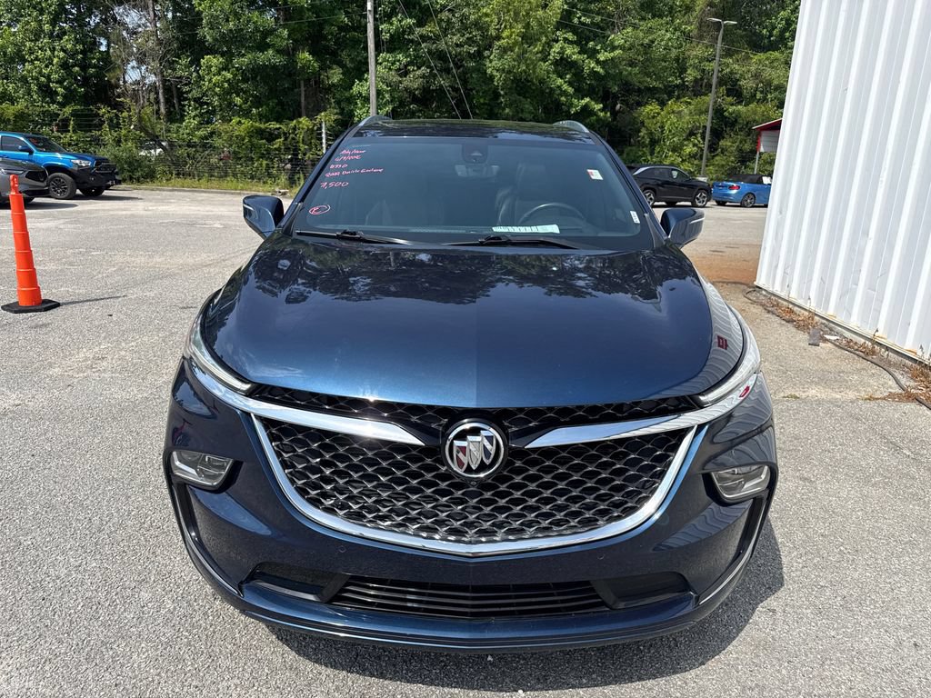 Used 2022 Buick Enclave Avenir w/ Avenir Technology Package FWD image 3
