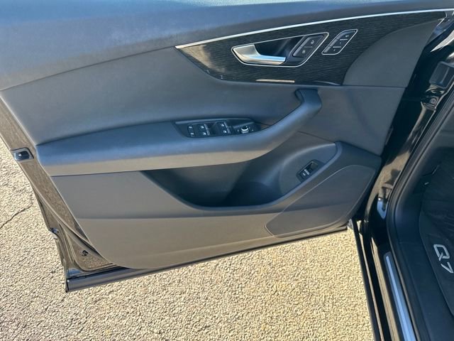 Used 2023 Audi Q7 3.0T Premium w/ Convenience Package image 10