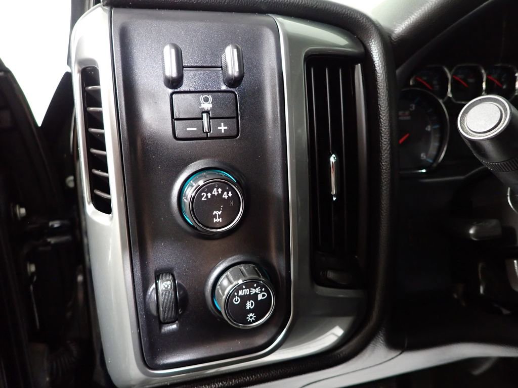 Used 2017 Chevrolet Silverado 2500 LT w/ Midnight Edition AWD/4WD image 26