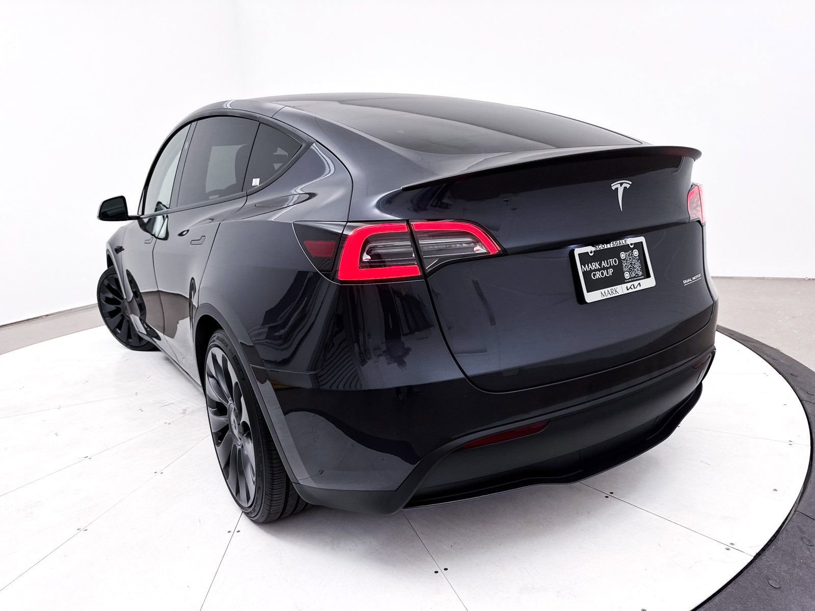 Used 2024 Tesla Model Y Performance image 7