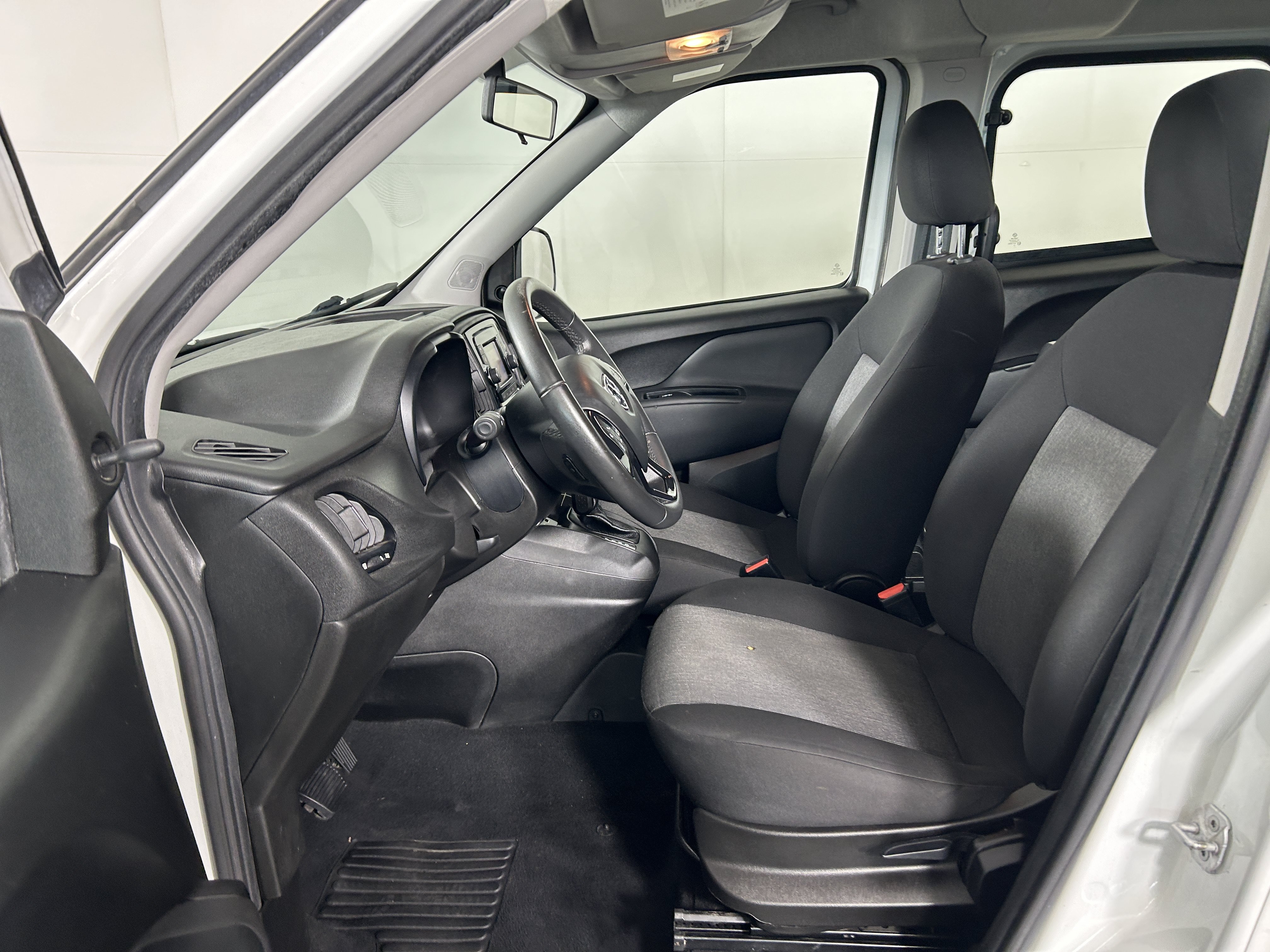 Used 2022 RAM ProMaster City Wagon FWD image 8