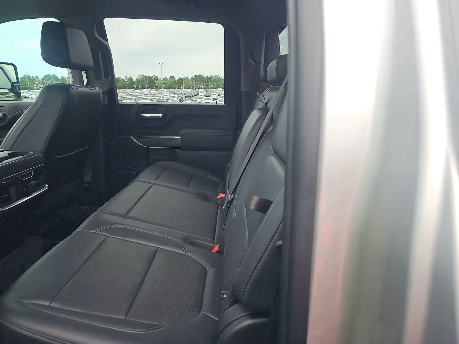 Used 2022 Chevrolet Silverado 2500 LTZ w/ LTZ Convenience Package AWD/4WD image 7