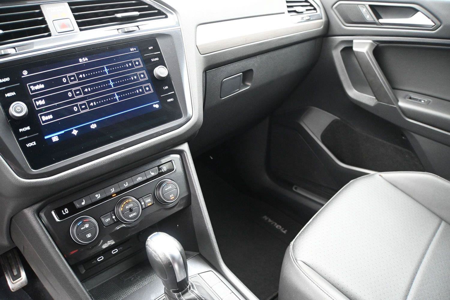 Used 2021 Volkswagen Tiguan SE R-Line AWD/4WD image 5