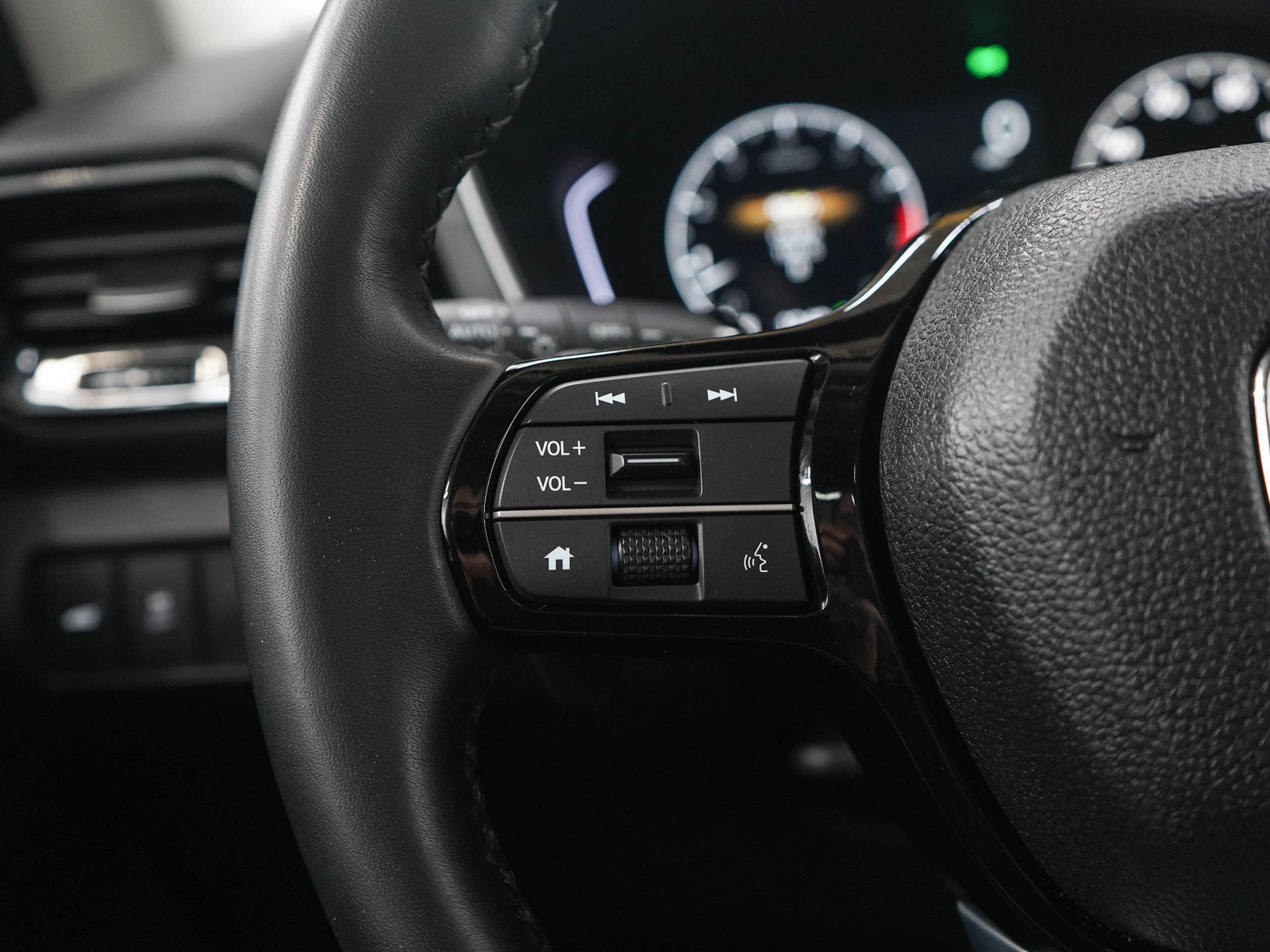Used 2025 Honda Pilot Touring image 26