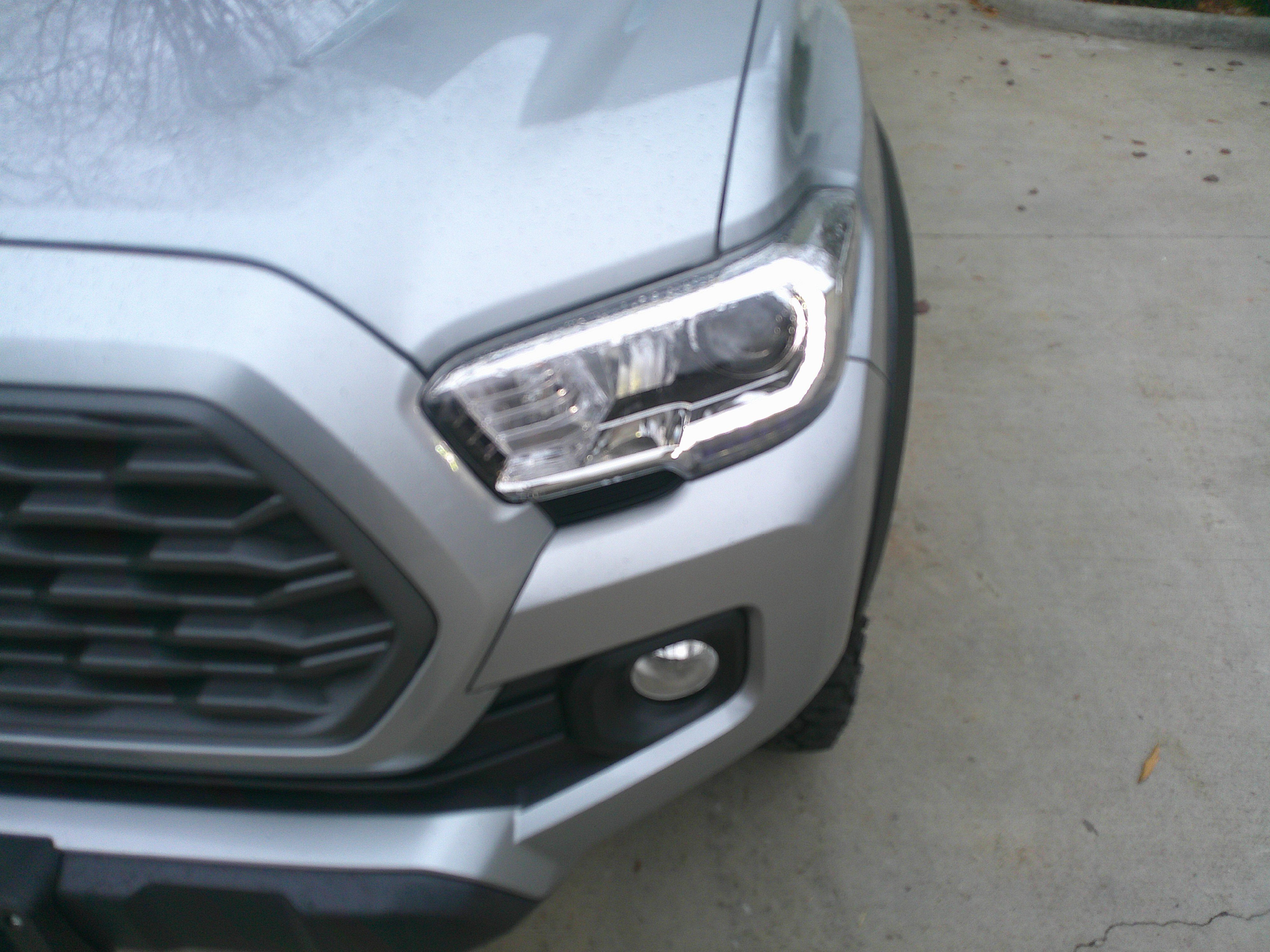 Used 2023 Toyota Tacoma TRD Off-Road image 8