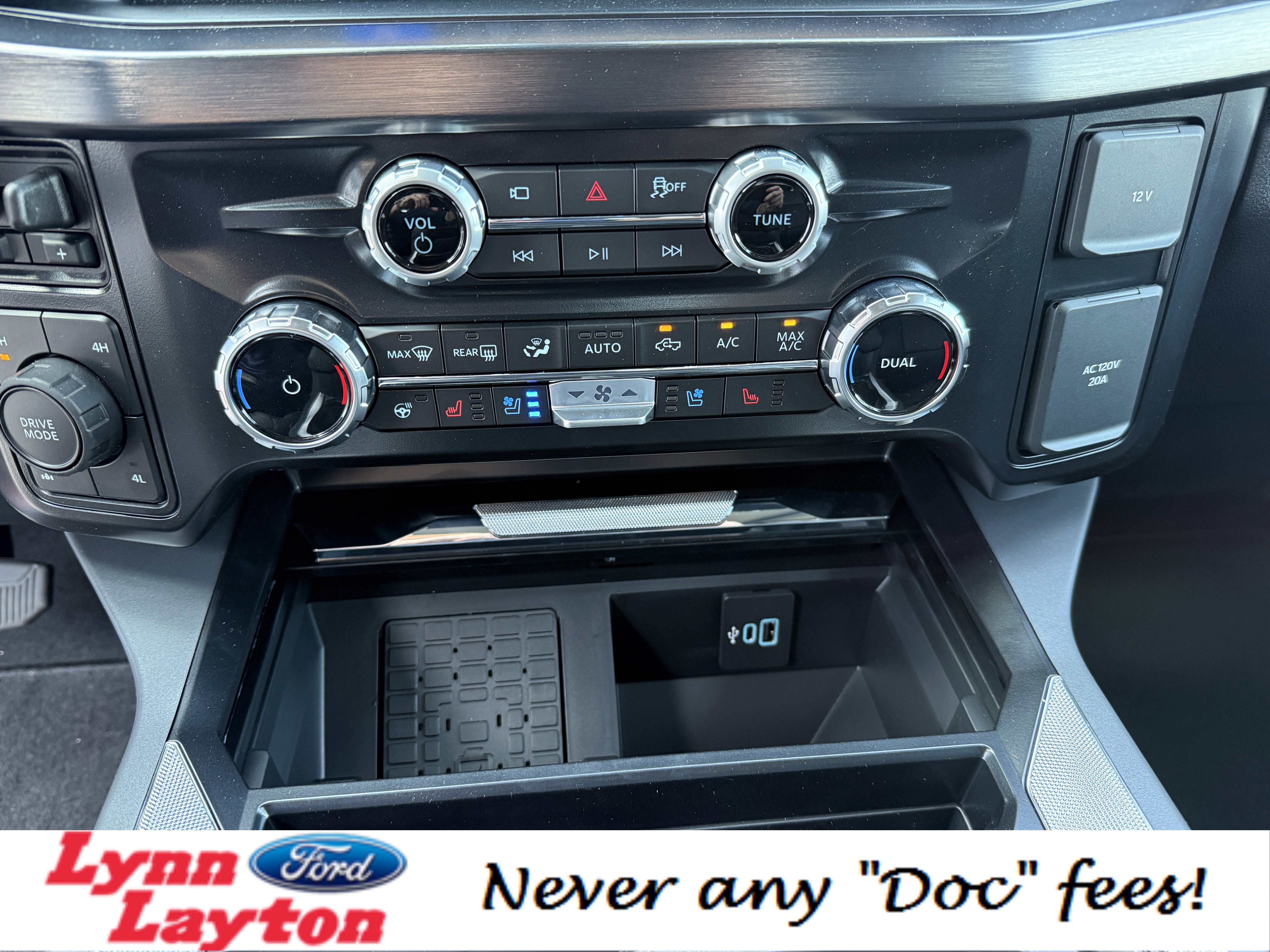 New 2025 Ford F250 Lariat w/ Lariat Ultimate Package image 19