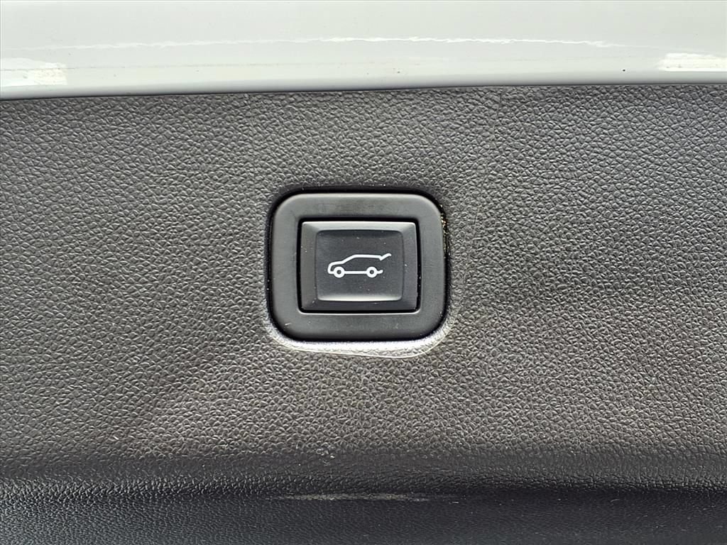 Used 2024 Chevrolet Blazer LT w/ Convenience Package FWD image 22
