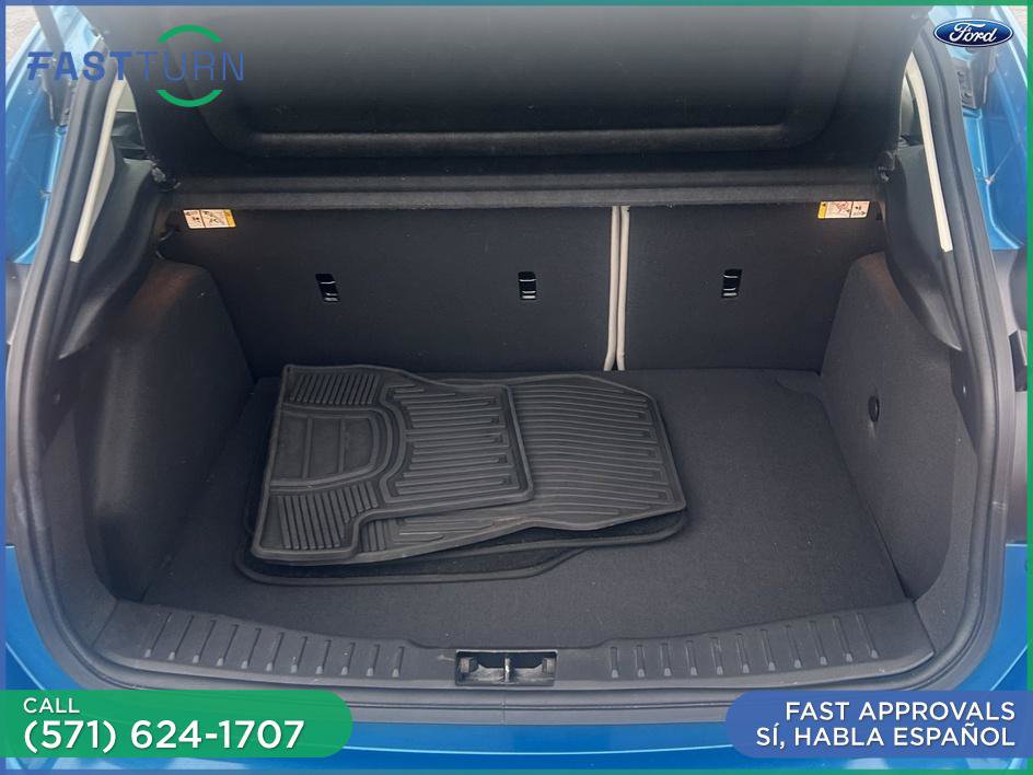 Used 2014 Ford Focus SE w/ SE Winter Package FWD image 18