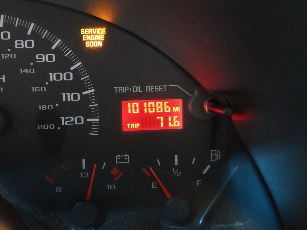 Used 2001 Chevrolet Camaro LT w/ Preferred Equipment Group 1 RWD image 27