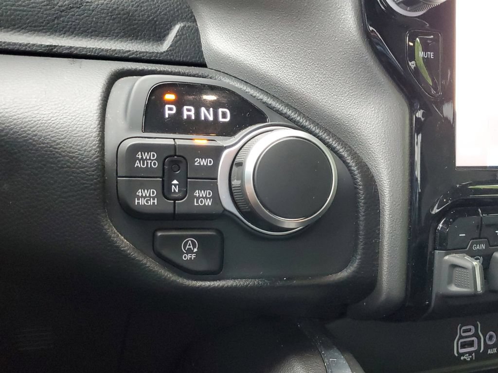 Used 2025 RAM 1500 Big Horn AWD/4WD image 30