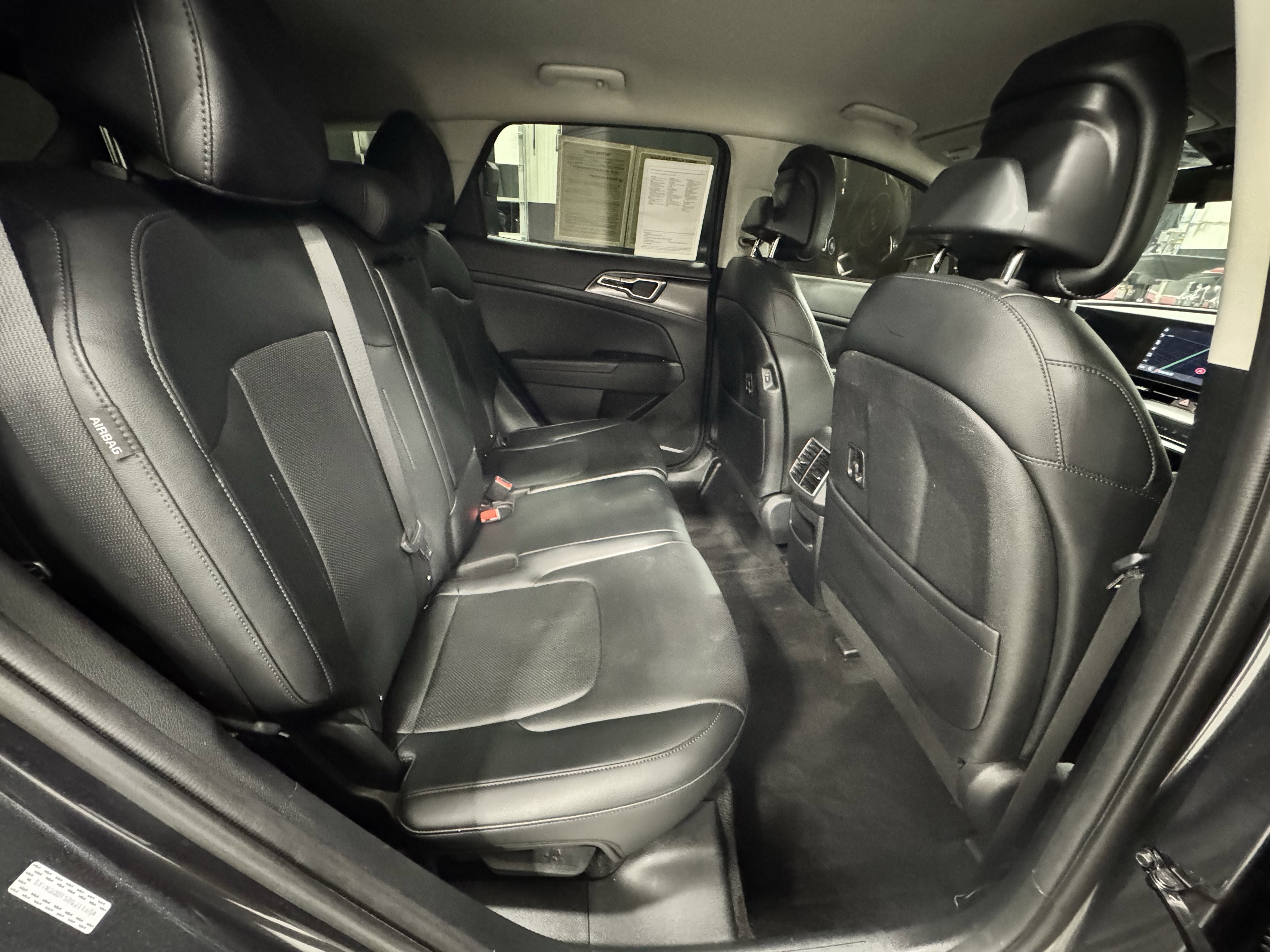 Used 2024 Kia Sportage EX image 28