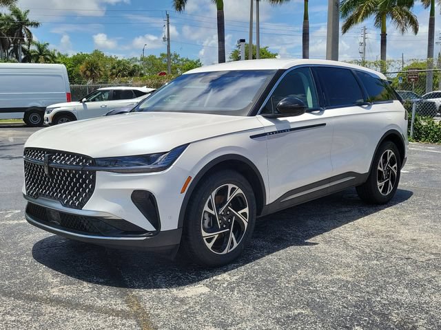 Used 2024 Lincoln Nautilus Premier AWD/4WD image 31