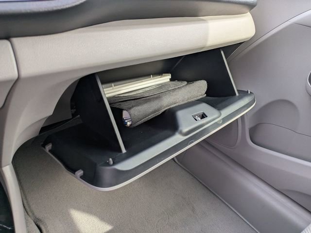 Used 2014 Honda Insight EX image 31