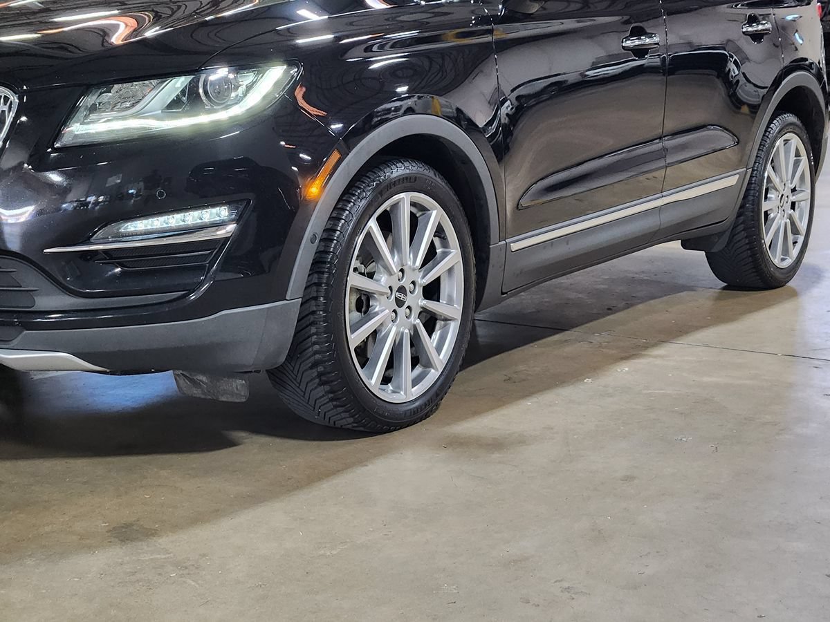 Used 2019 Lincoln MKC Reserve w/ MKC Technology Package FWD image 17