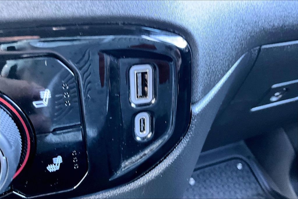 Used 2024 Chevrolet Silverado 3500 LT w/ Convenience Package image 33