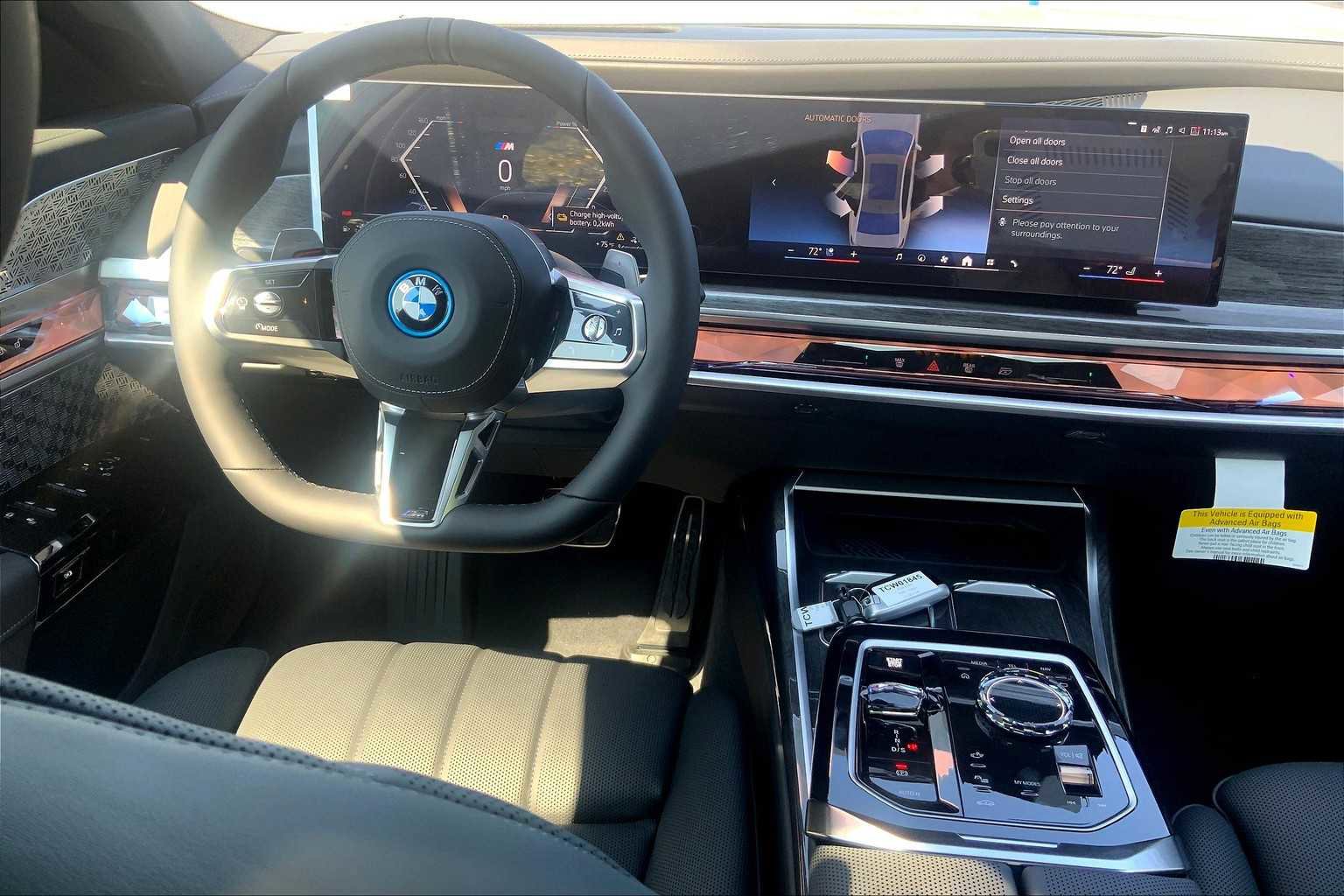 New 2026 BMW 750e xDrive w/ Executive Package image 5