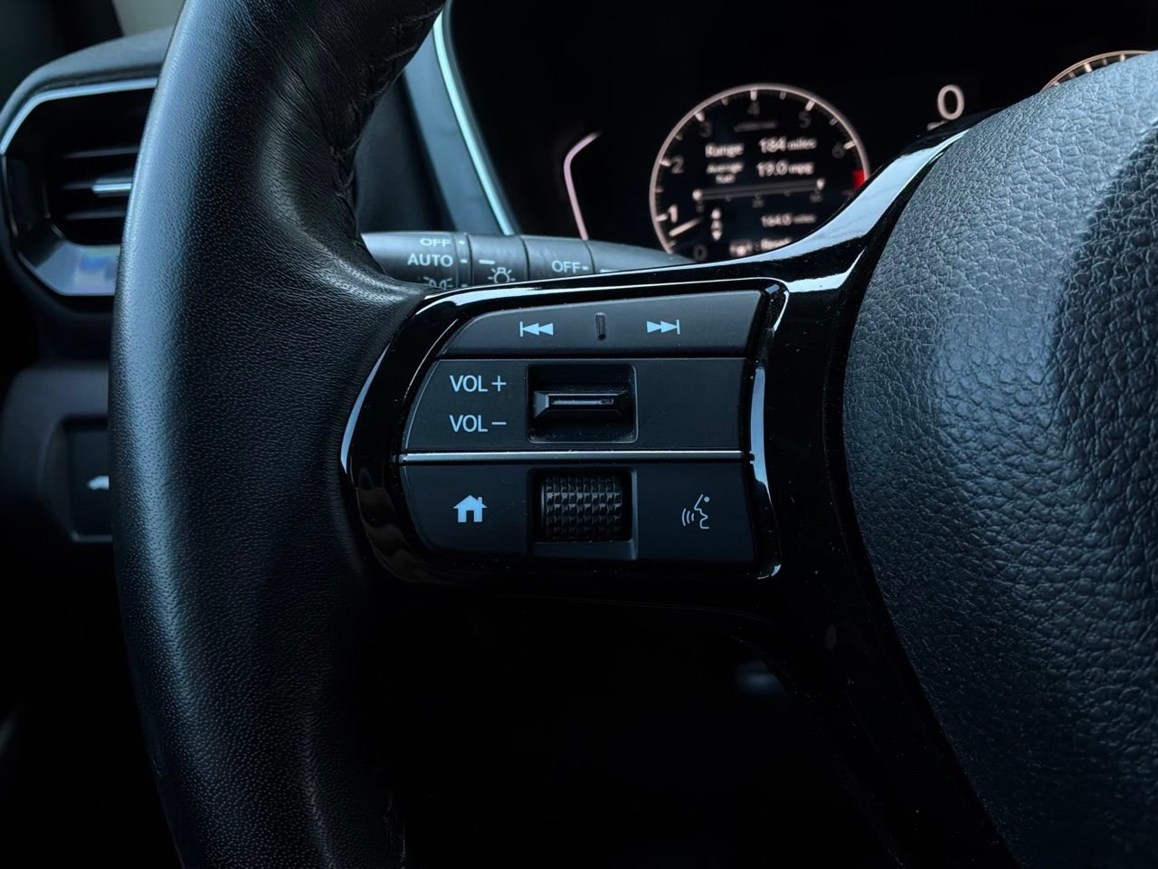 Used 2024 Honda Pilot EX-L image 38