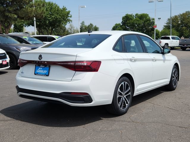 Used 2025 Volkswagen Jetta Sport FWD image 3