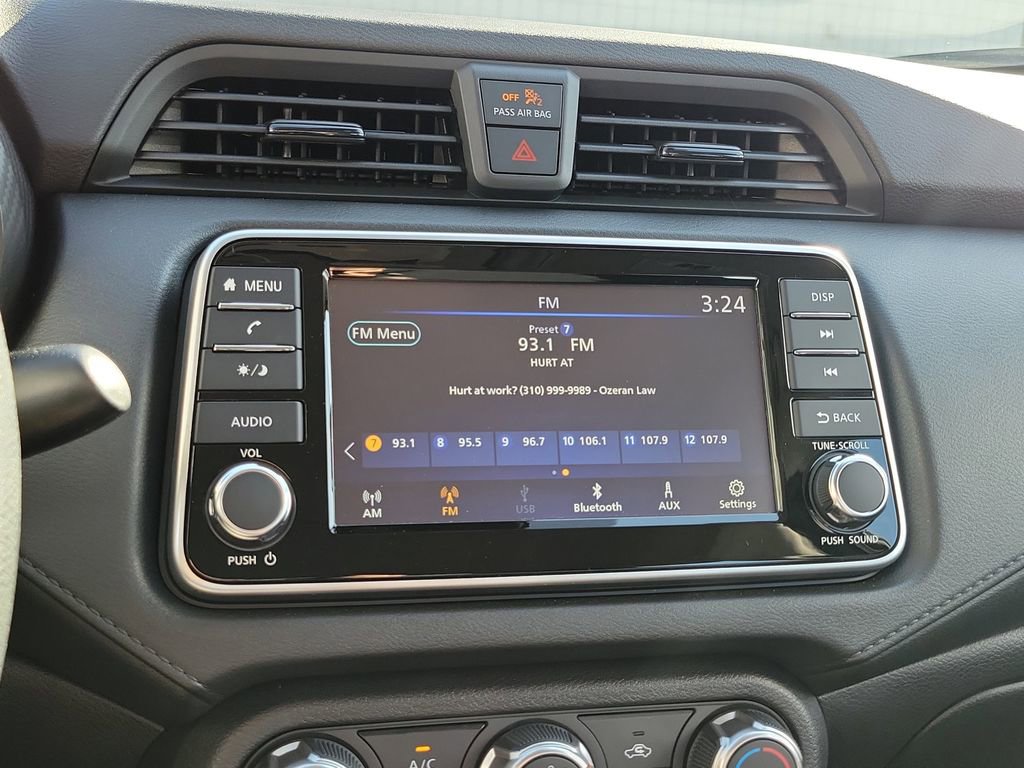 Used 2025 Nissan Versa S w/ Trunk Package image 8