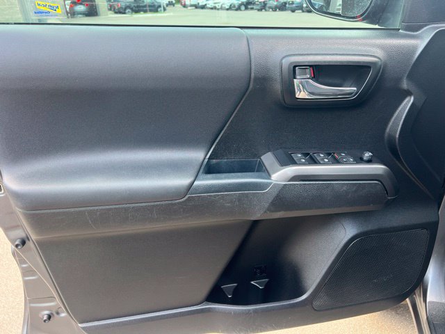 Used 2021 Toyota Tacoma TRD Sport AWD/4WD image 18