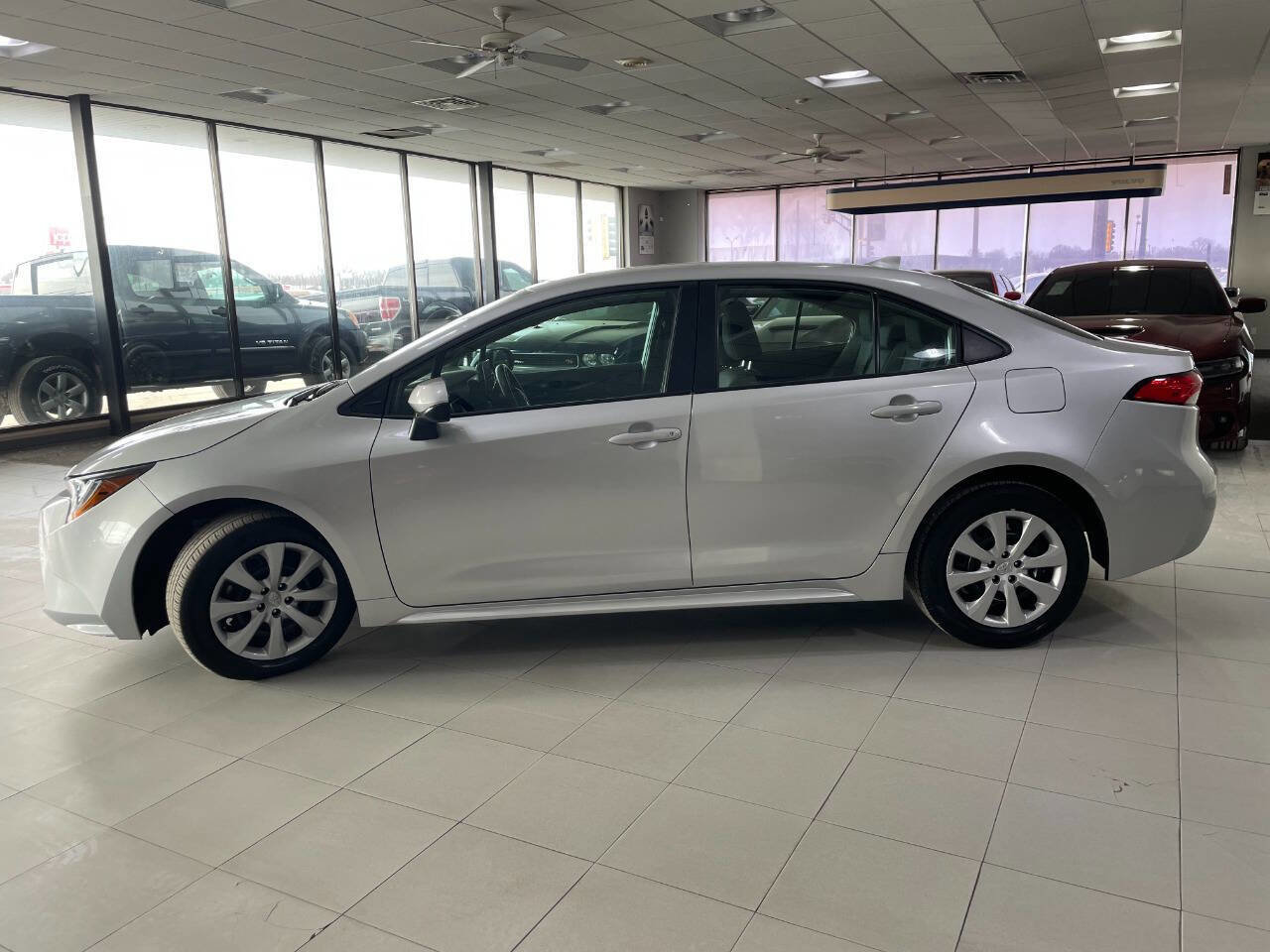 Used 2024 Toyota Corolla LE image 4