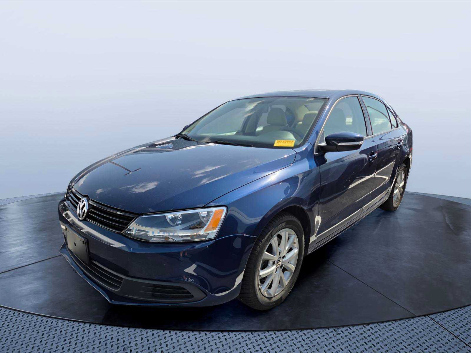 Used 2012 Volkswagen Jetta SE FWD image 3