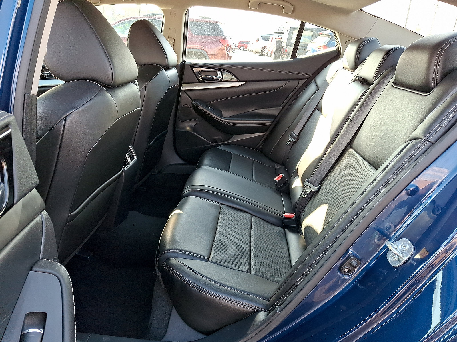 Used 2023 Nissan Maxima SV w/ Floor Mat Group FWD image 18
