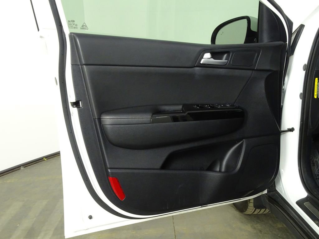 Used 2021 Kia Sportage S w/ S FWD Premium Package image 17