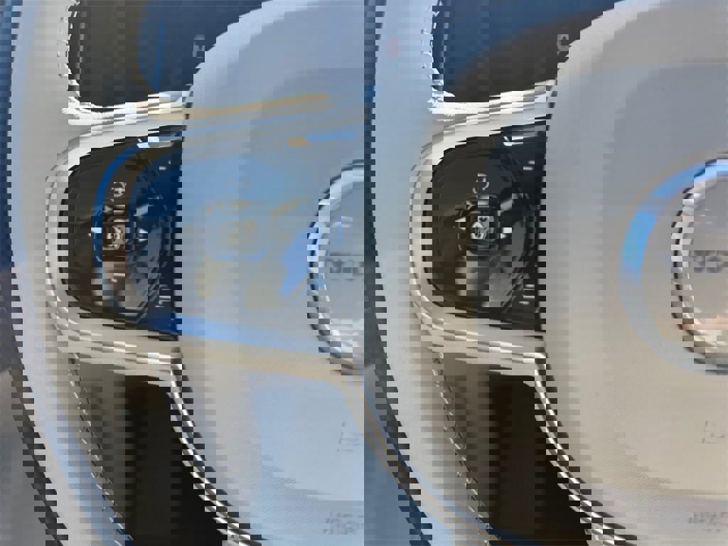 New 2025 Volvo XC90 B6 Ultra w/ Protection Package Premier image 14