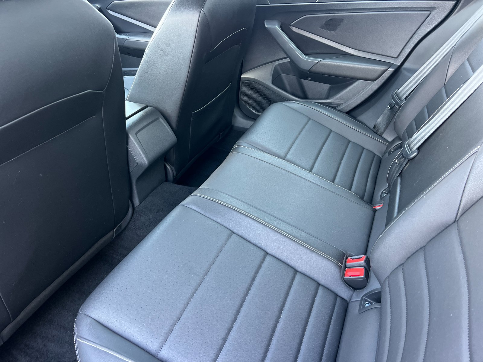 Used 2022 Volkswagen Jetta SE FWD image 12