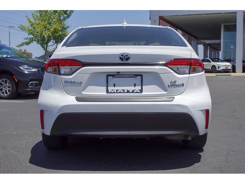 Certified 2024 Toyota Corolla LE FWD image 6