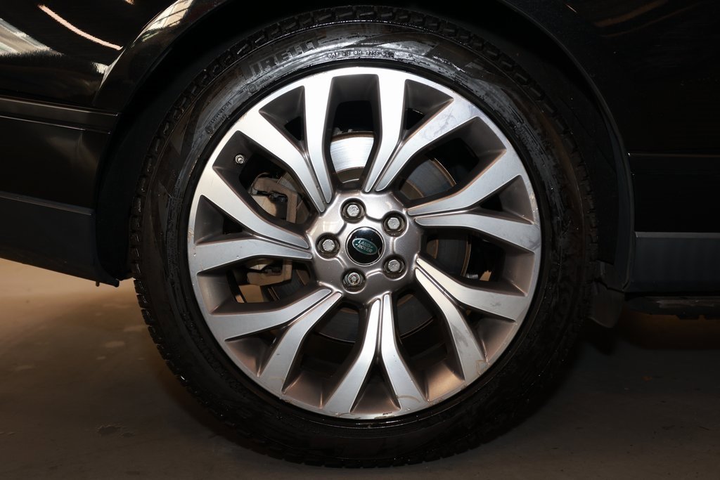 Used 2019 Land Rover Range Rover HSE image 25