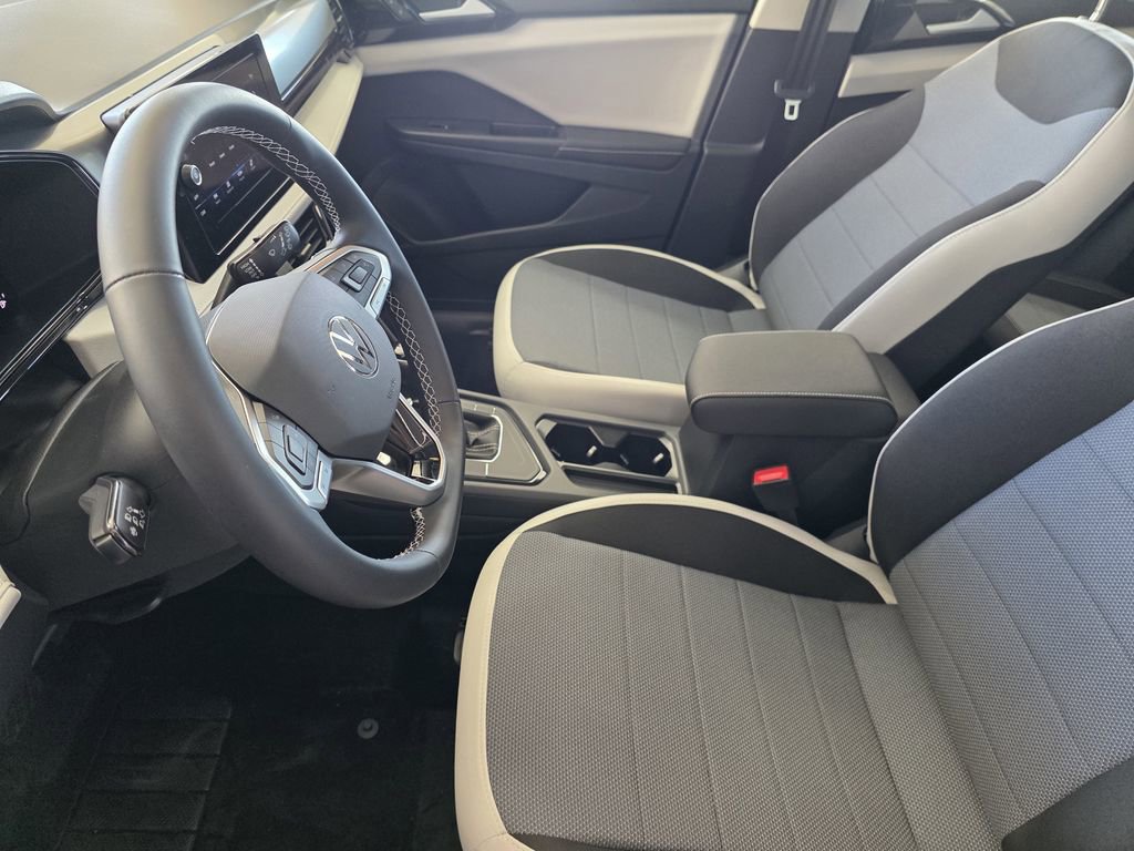 New 2026 Volkswagen Taos S FWD image 11