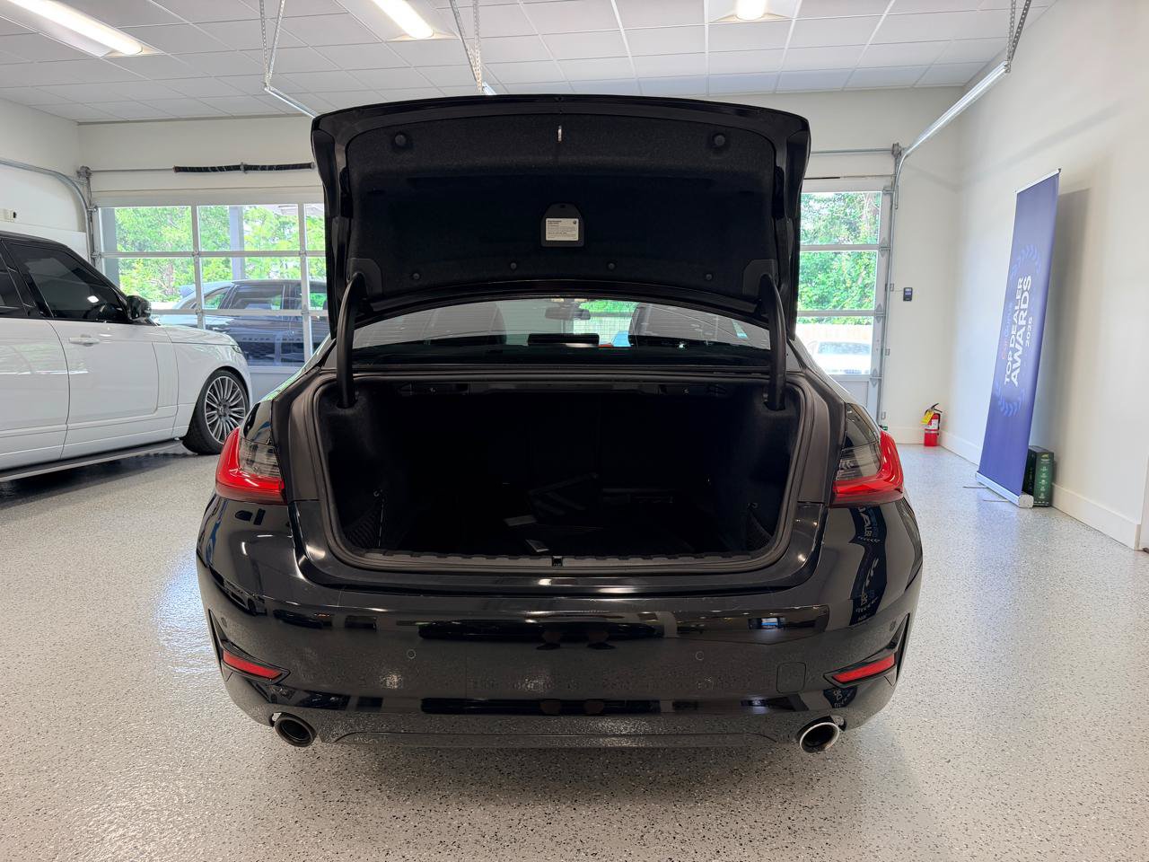 Used 2019 BMW 330i Sedan w/ Driving Assistance Package RWD image 21