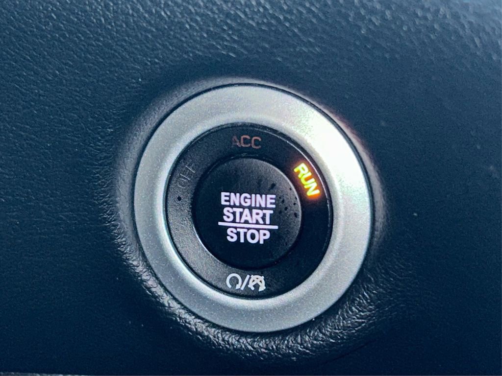 Used 2020 Chrysler Pacifica Touring w/ S Appearance Package image 30