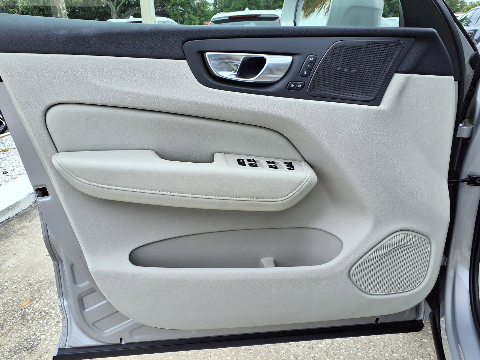 Certified 2023 Volvo XC60 B5 Ultimate w/ Protection Package Premier AWD/4WD image 20